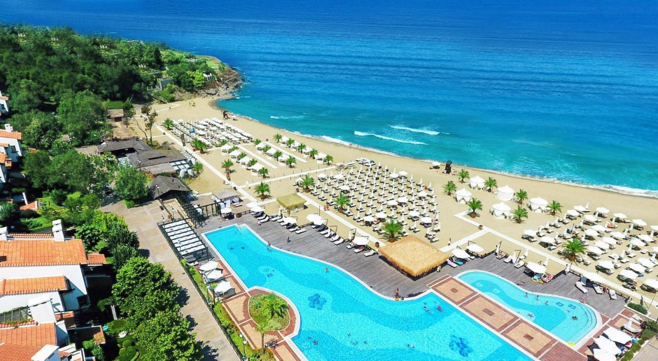Oasis Resort 4*